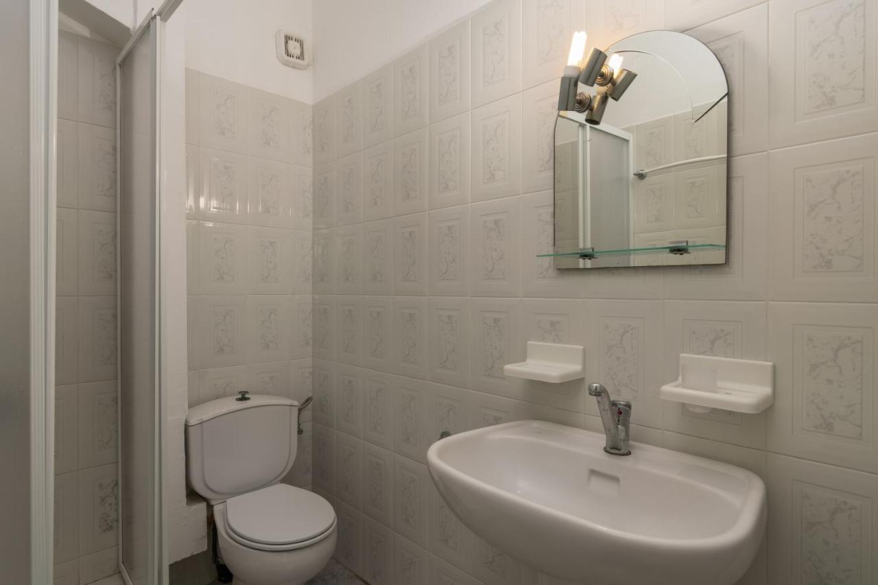 Tina'S Apartments آداماس الغرفة الصورة