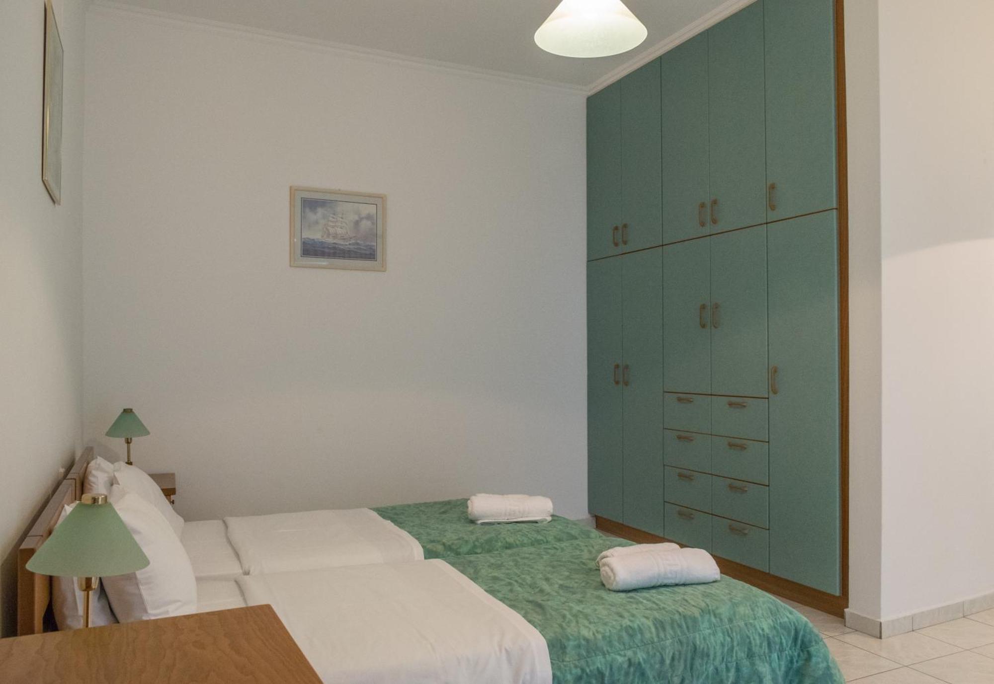 Tina'S Apartments آداماس الغرفة الصورة