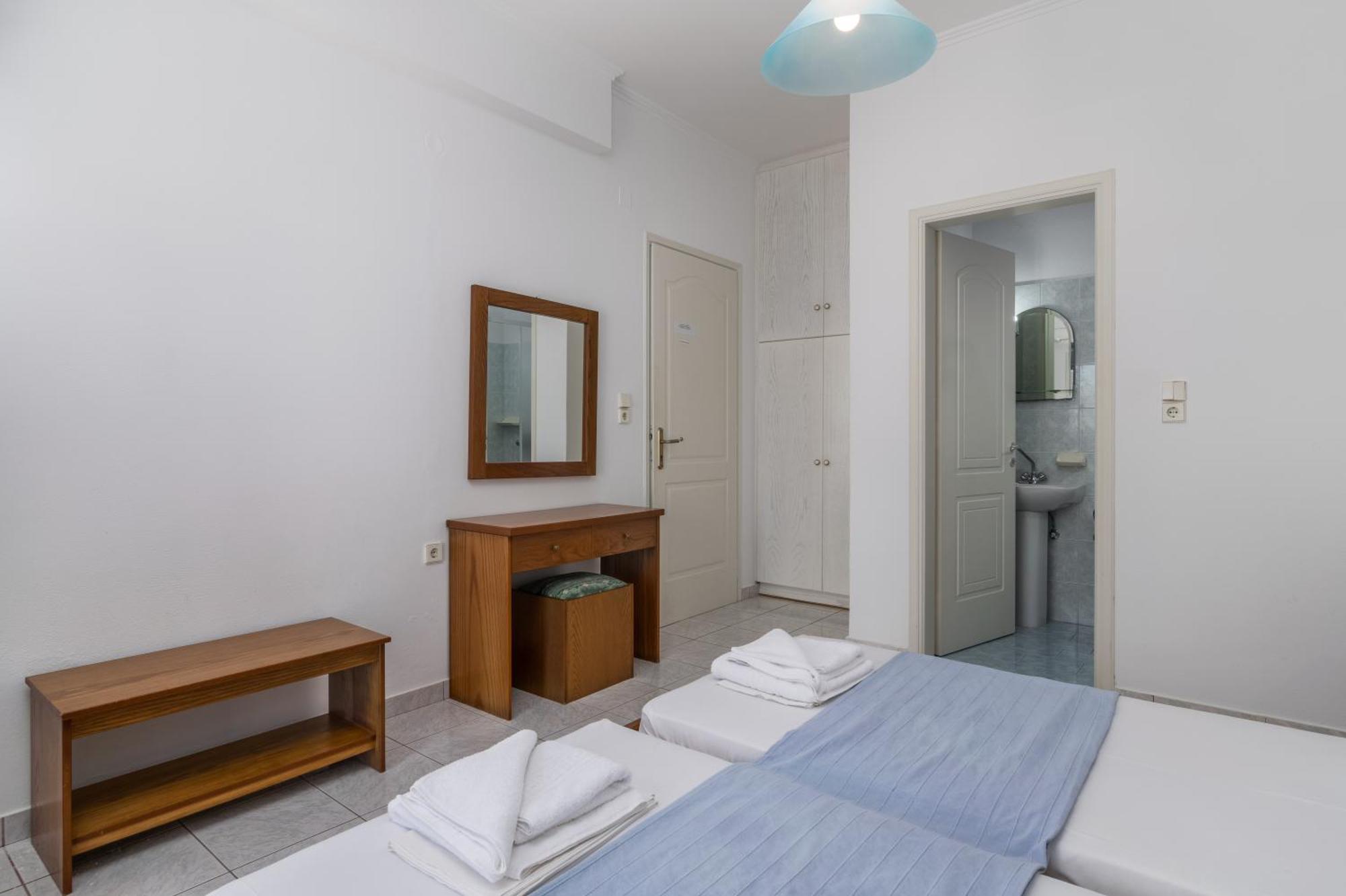 Tina'S Apartments آداماس الغرفة الصورة